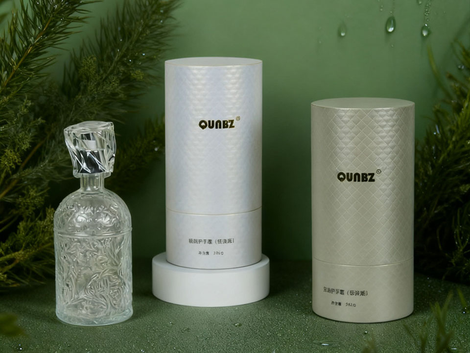 Emballage de tubes en papier pour parfums